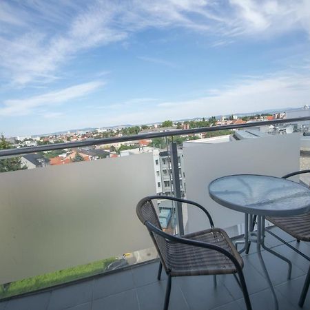 Apartman Centroom بييشتِني المظهر الخارجي الصورة
