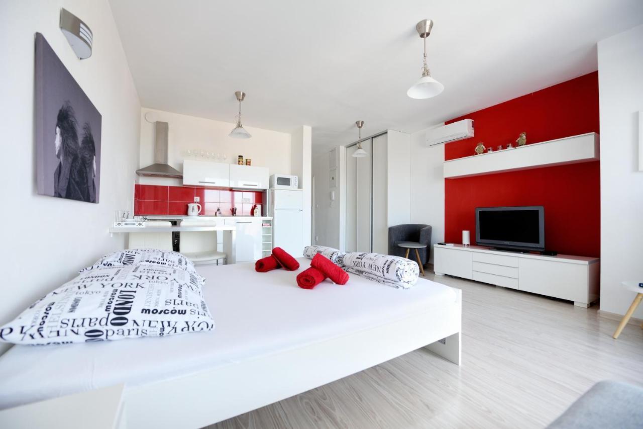 Apartman Centroom بييشتِني المظهر الخارجي الصورة