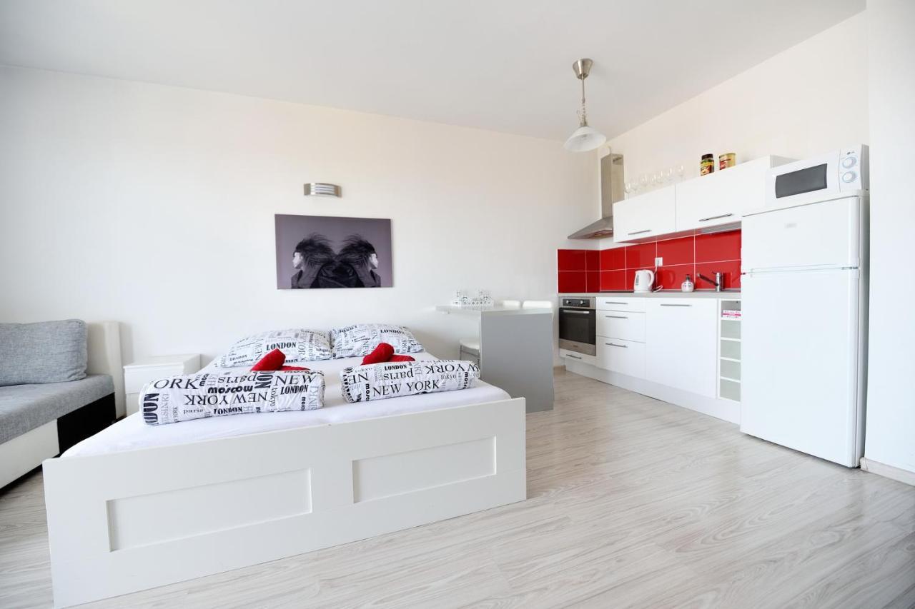 Apartman Centroom بييشتِني المظهر الخارجي الصورة