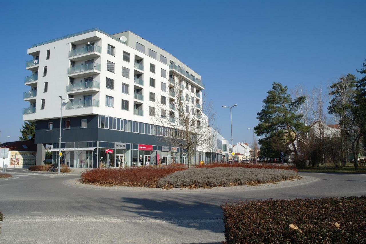 Apartman Centroom بييشتِني المظهر الخارجي الصورة